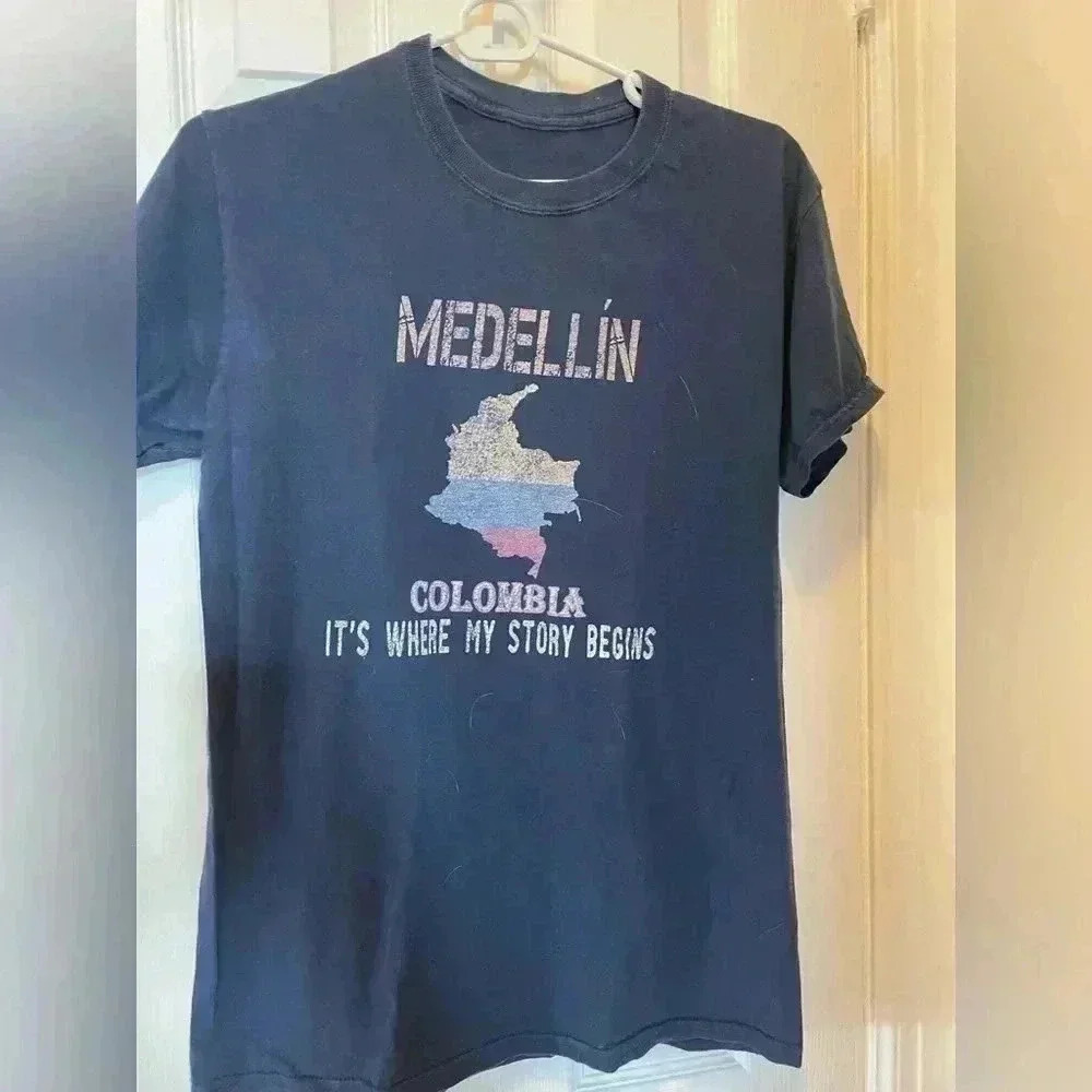 Colombia Medellín Short sleeve shirt size small